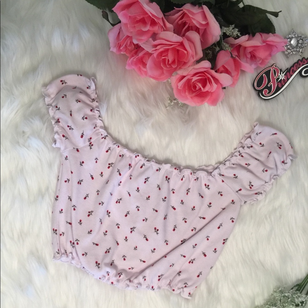 F21 🌹 rose crop top 👑 - Picture 2 of 4
